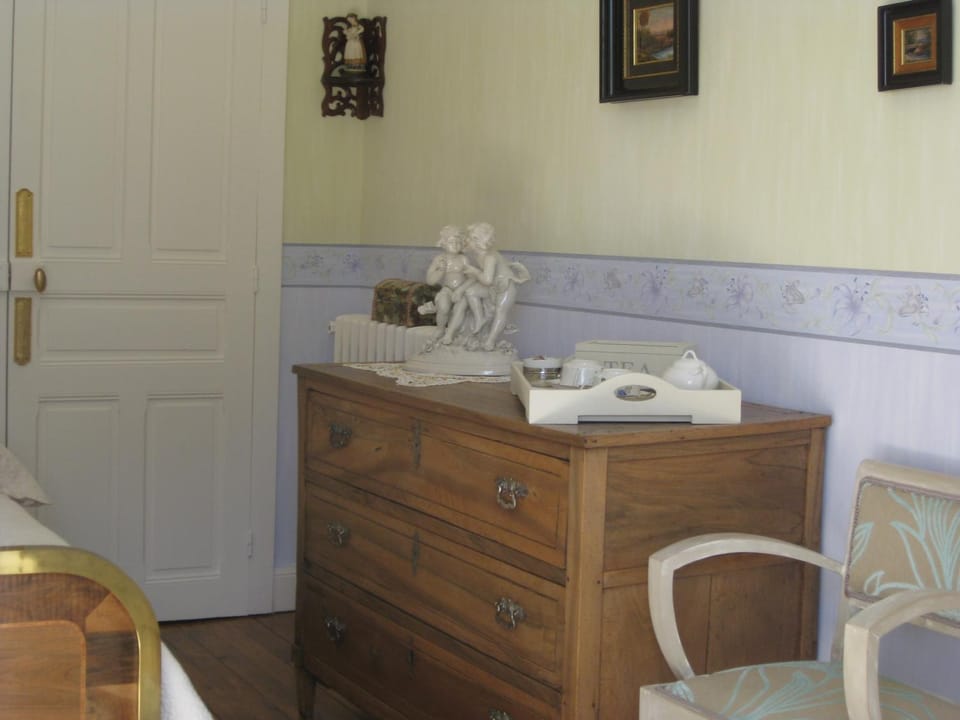Chambre d'Hôtes Lacapelle Del Fraisse Bed and Breakfast in Auvergne-Rhône-Alpes