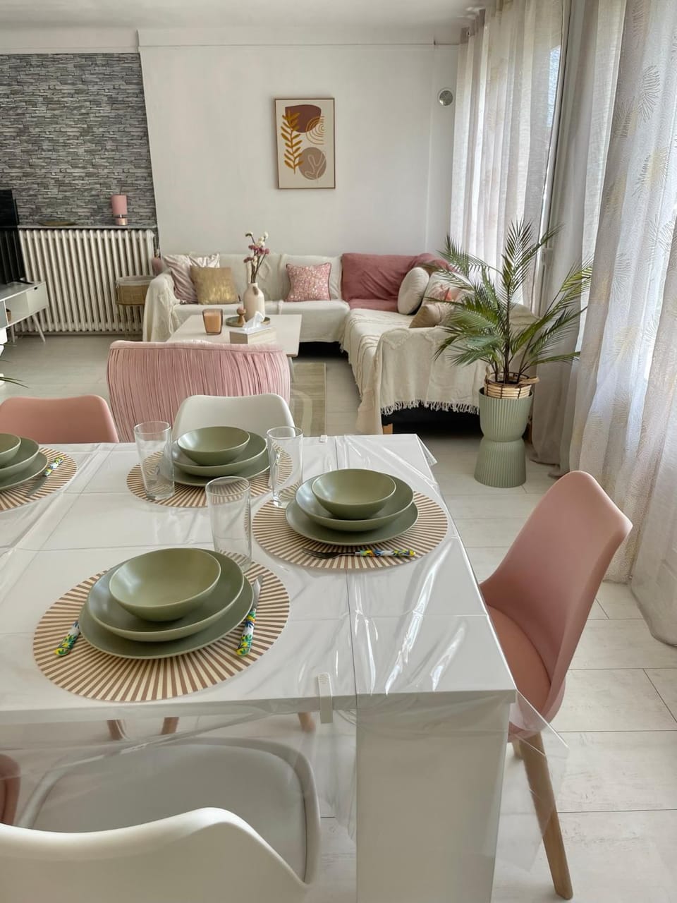 Living room, Dining area