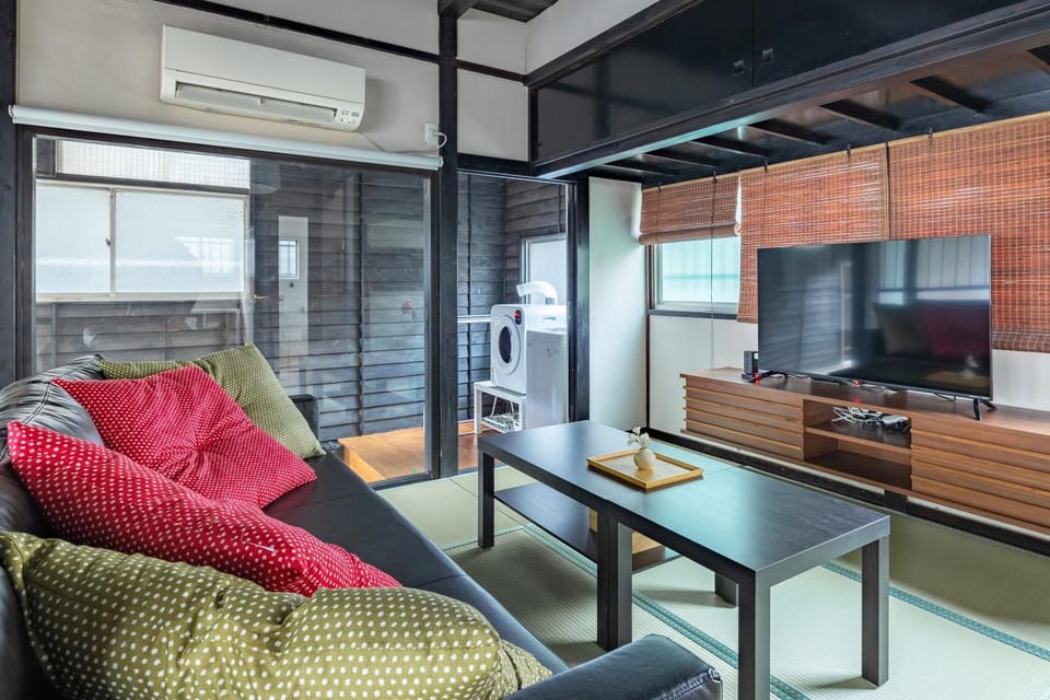 TV and multimedia, Living room, air conditioner