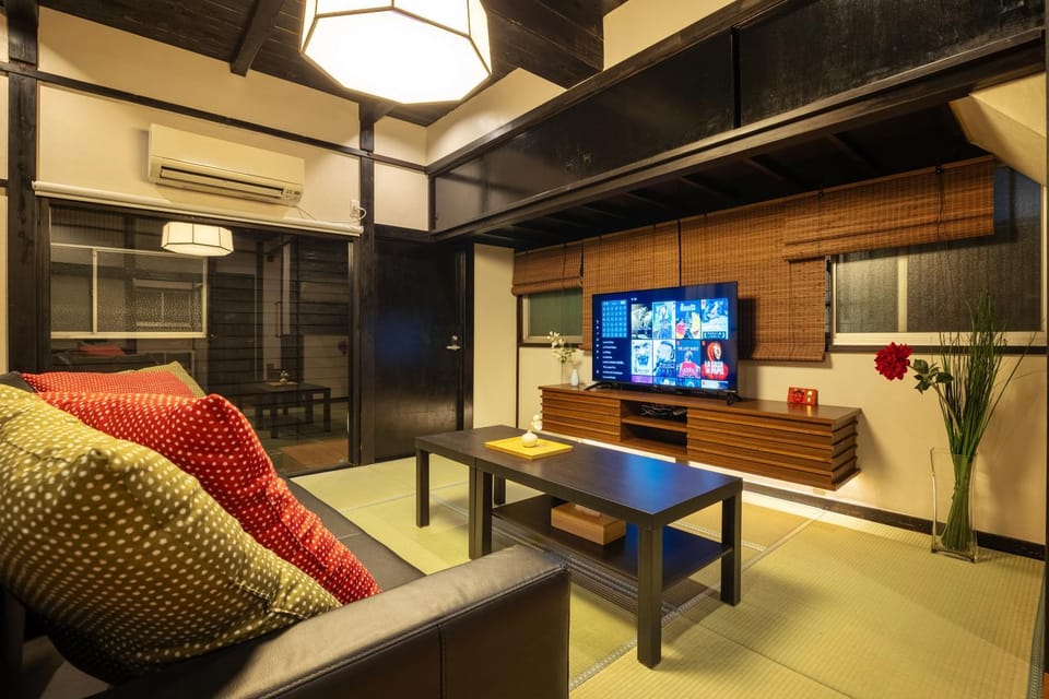 TV and multimedia, Living room, air conditioner