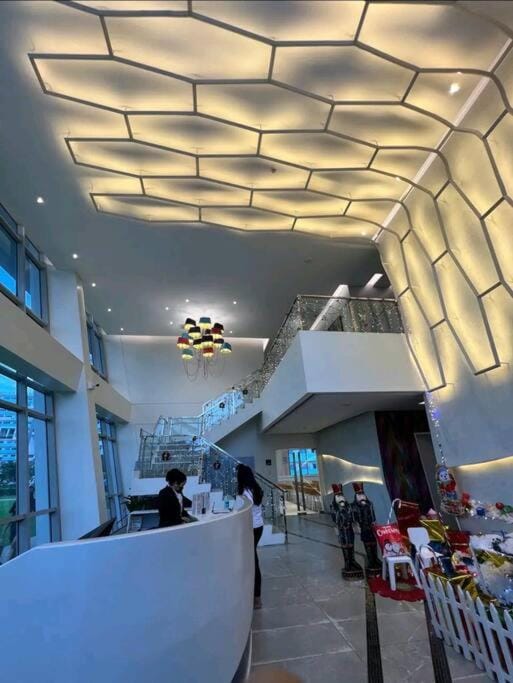 Private condo w/ balcony near Batasan, Ateneo, UP, Diliman, The Residences at Commonwealth Apartment in Marikina