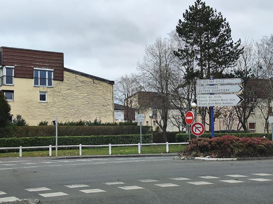 Superbe duplex de 64m2 - T2 proche Saclay Apartment in Île-de-France