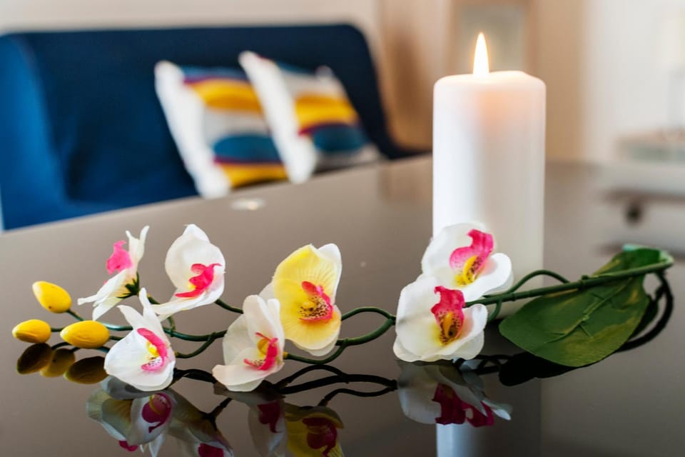 Photo of the whole room, Decorative detail, Bedroom