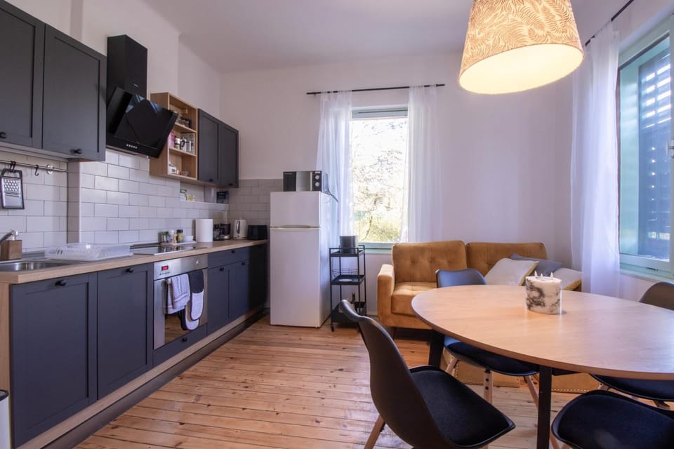Living room, Dining area, kitchen