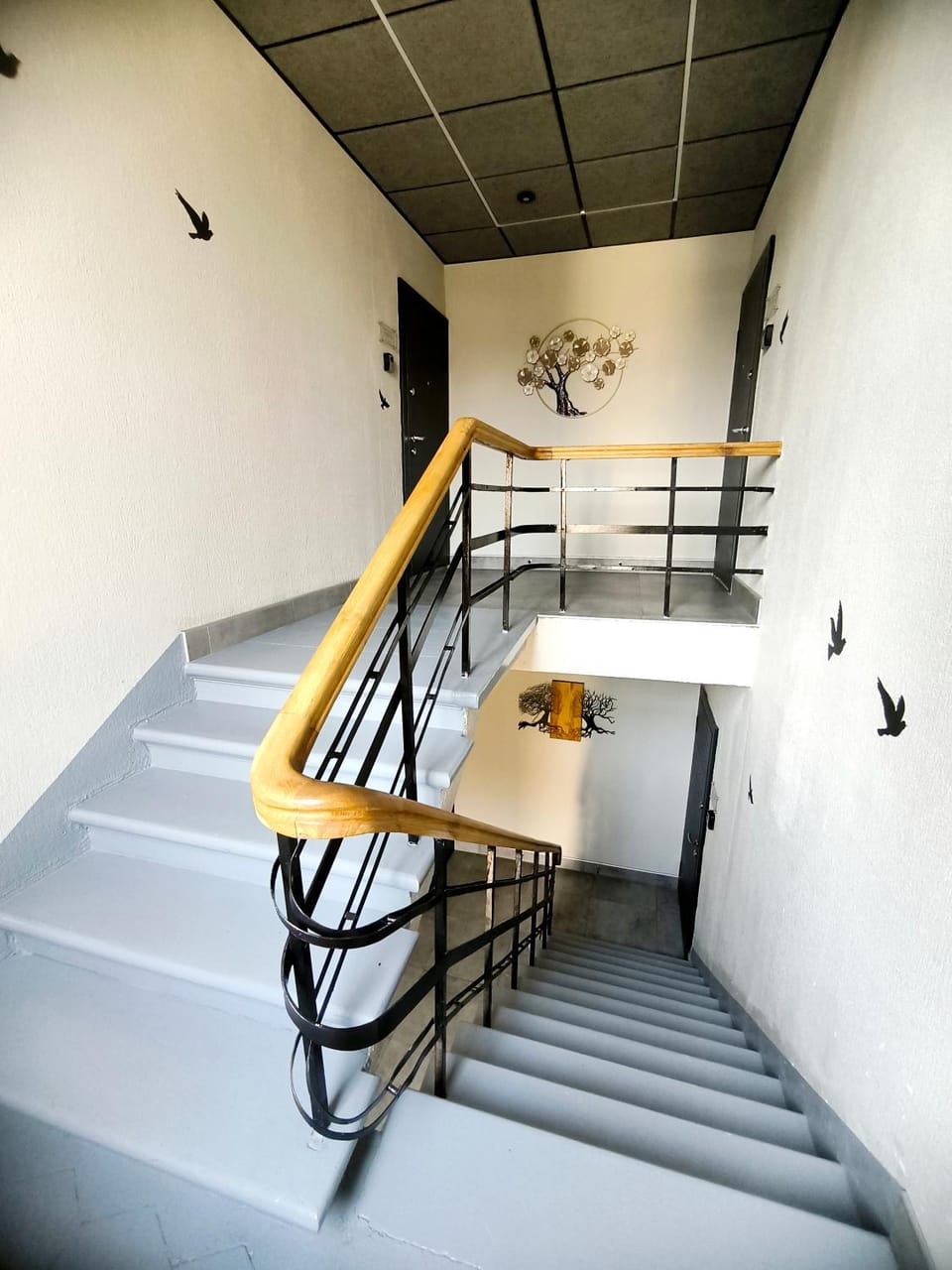 BRIVIBAS RESIDENCE - NORTH & SOUTH, free PRIVATE parking, free WIFI, self check-in Apartment in Riga