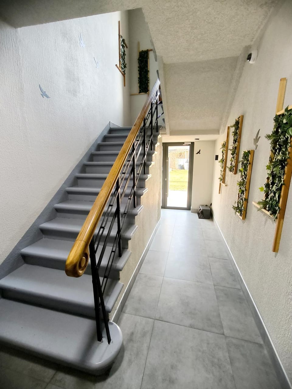 BRIVIBAS RESIDENCE - NORTH & SOUTH, free PRIVATE parking, free WIFI, self check-in Apartment in Riga