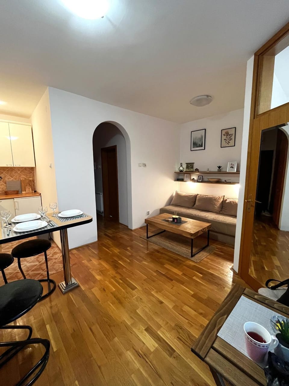 Living room, Photo of the whole room, Seating area, Dining area