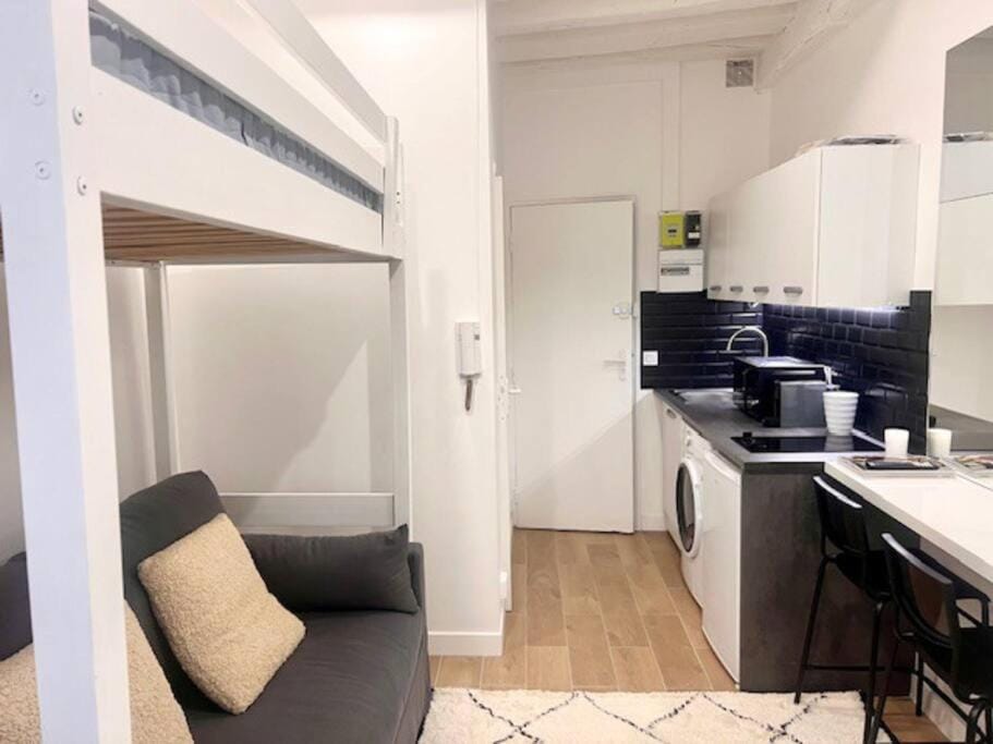 Kitchen or kitchenette, toaster
