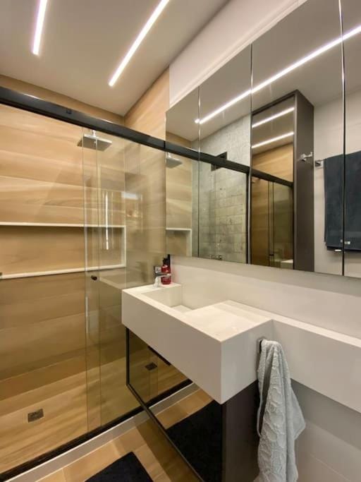 Copacabana Exclusivo I Churrasqueira & Varanda Apartment in Rio de Janeiro