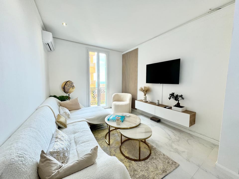 TV and multimedia, Living room, air conditioner