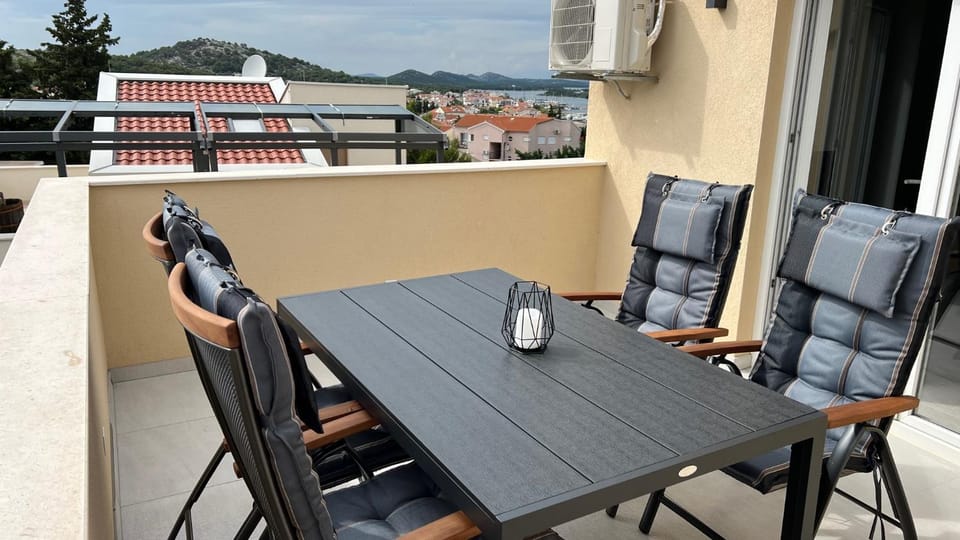 Jednosobni apartman s pogledom na more Apartment in Murter