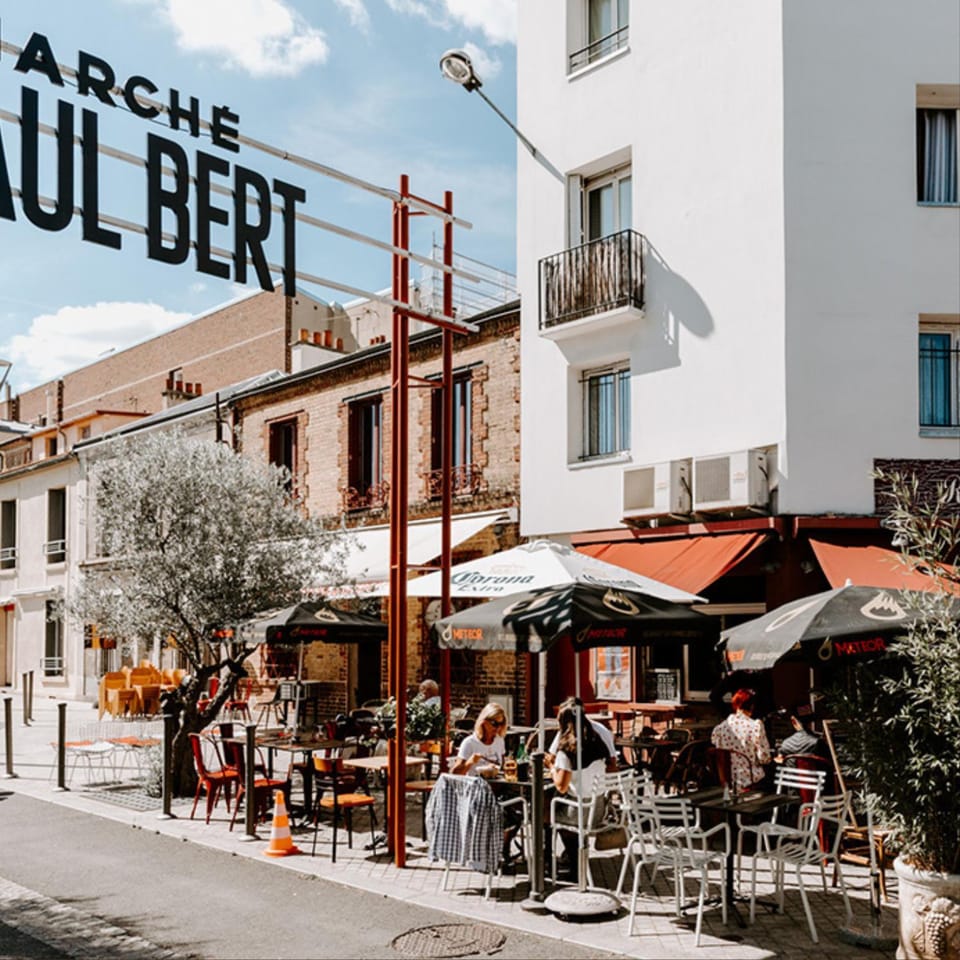 So Homy Paris historique -MonMartre- Metro Apartment in Saint-Denis, France