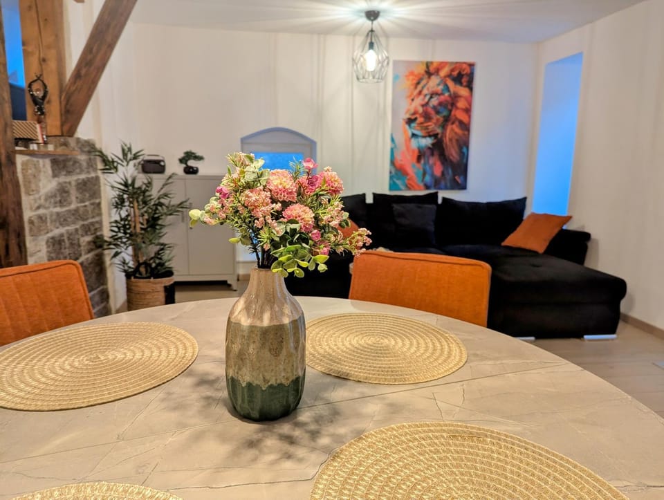 Living room, Seating area, Dining area
