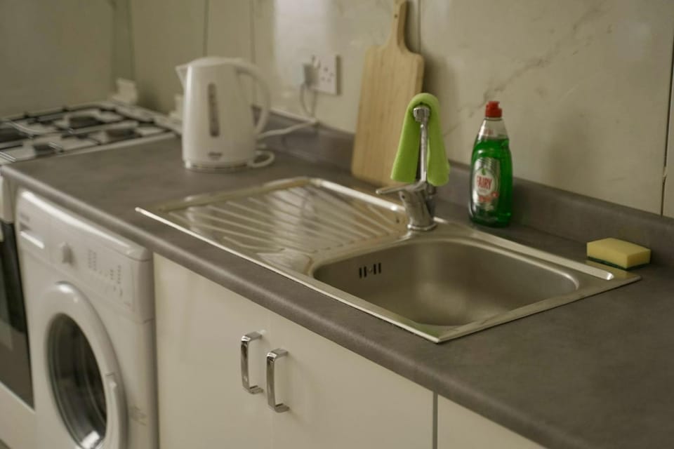 Kitchen or kitchenette, stove, washing machine, kitchen, kitchen