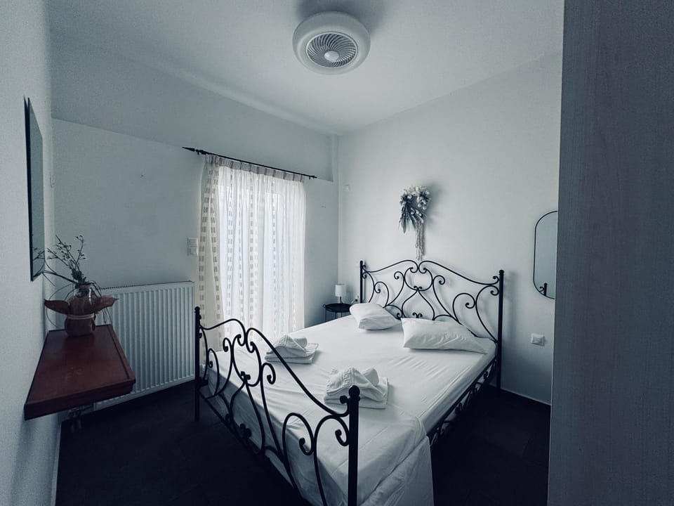 Portolos Apartments - Filiatro Apartment in Ithaca