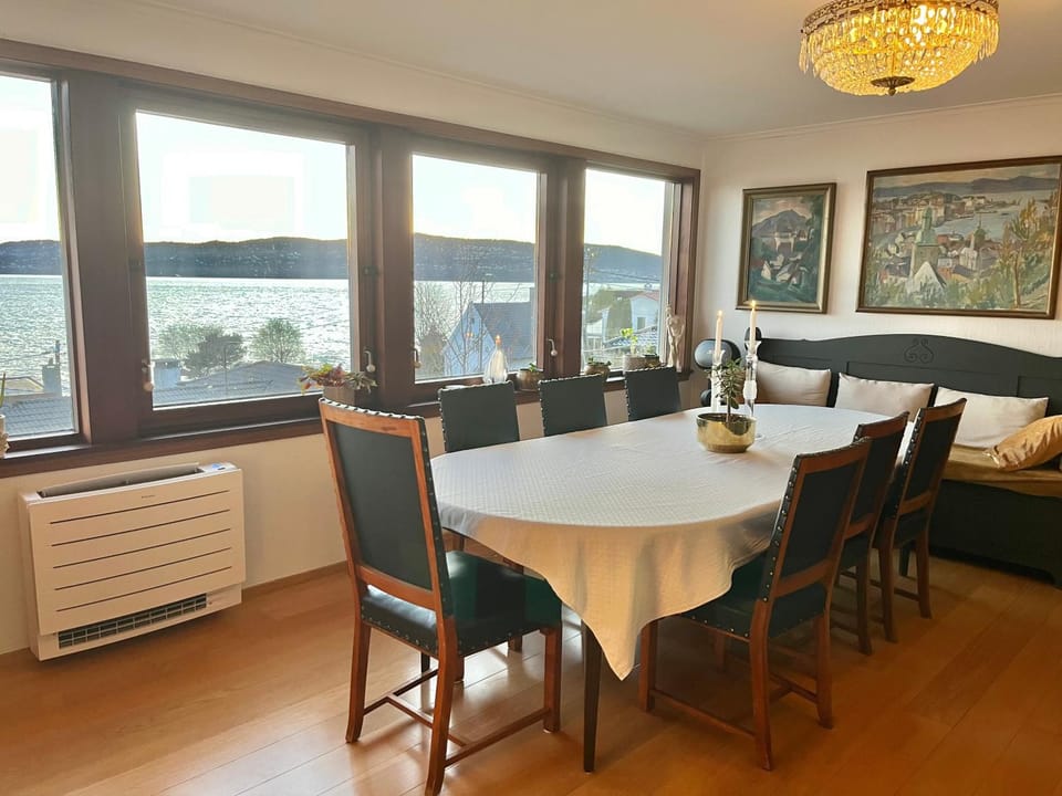 Natural landscape, Living room, Dining area, Sea view