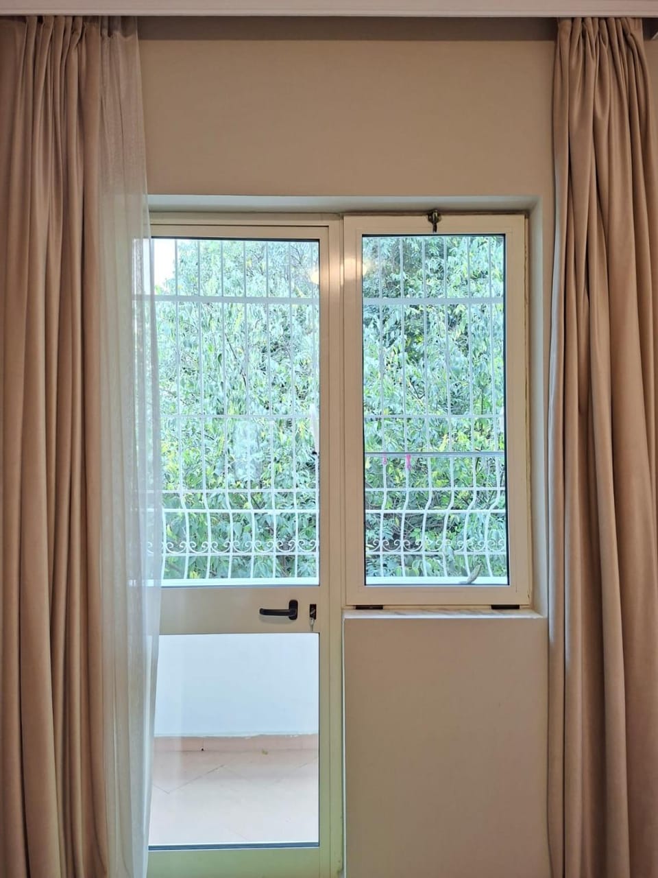 Villa Chaplin Apartment in Tirana