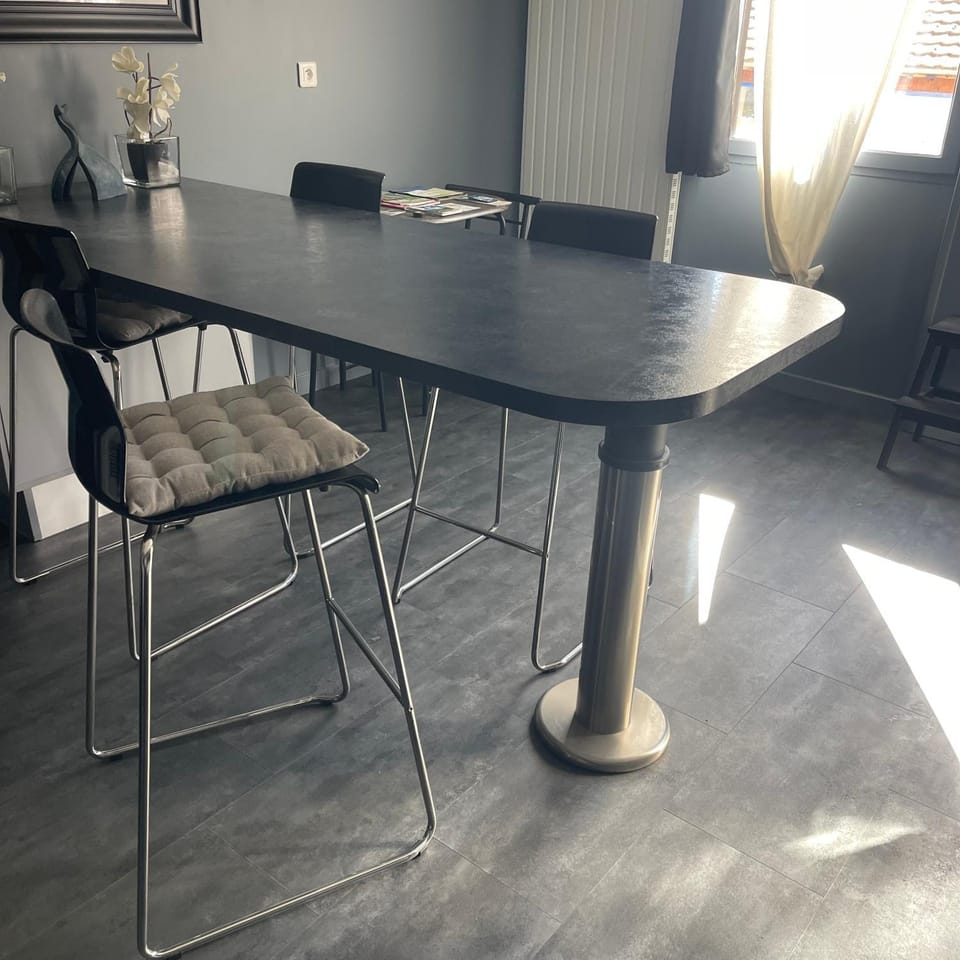 Dining area, kitchen