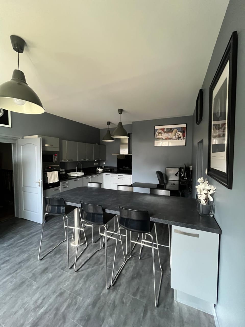 Dining area, minibar, pet friendly, stove, kitchen