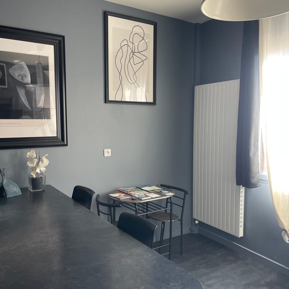 Dining area, kitchen