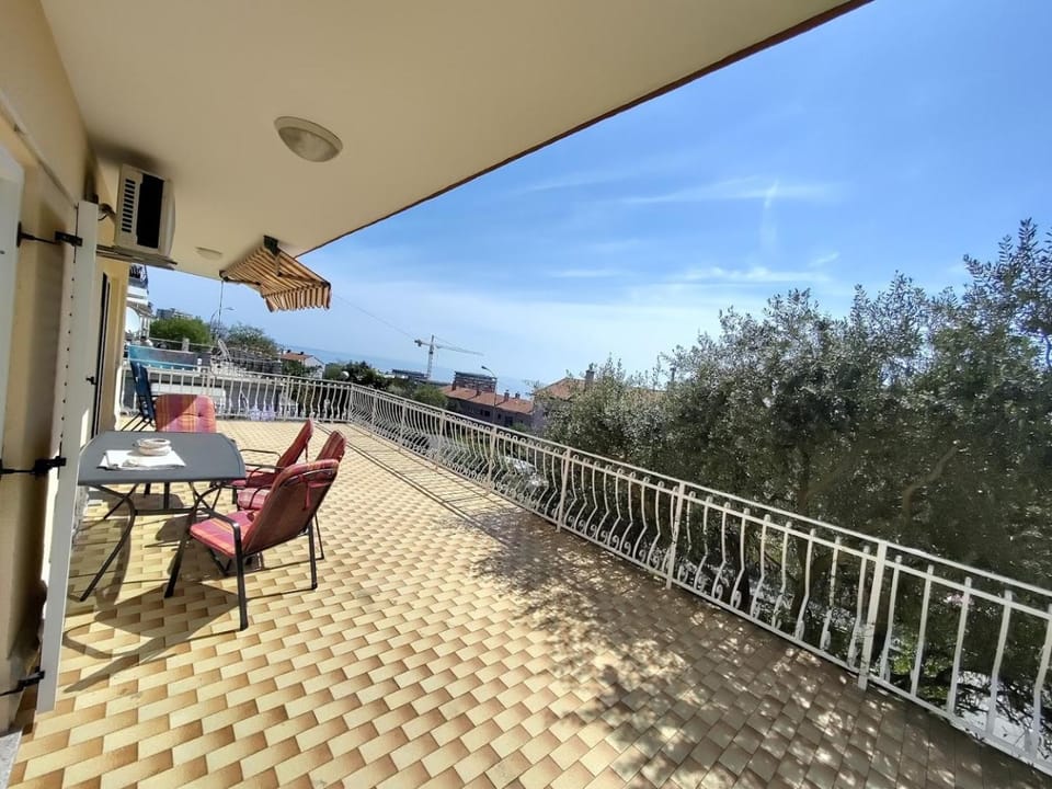 Day, Balcony/Terrace