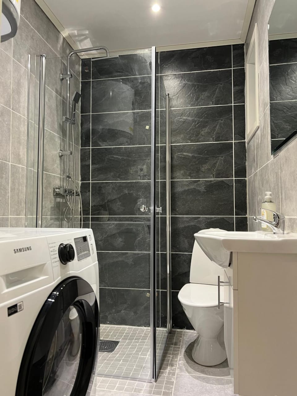 Shower, Toilet, washing machine, dryer