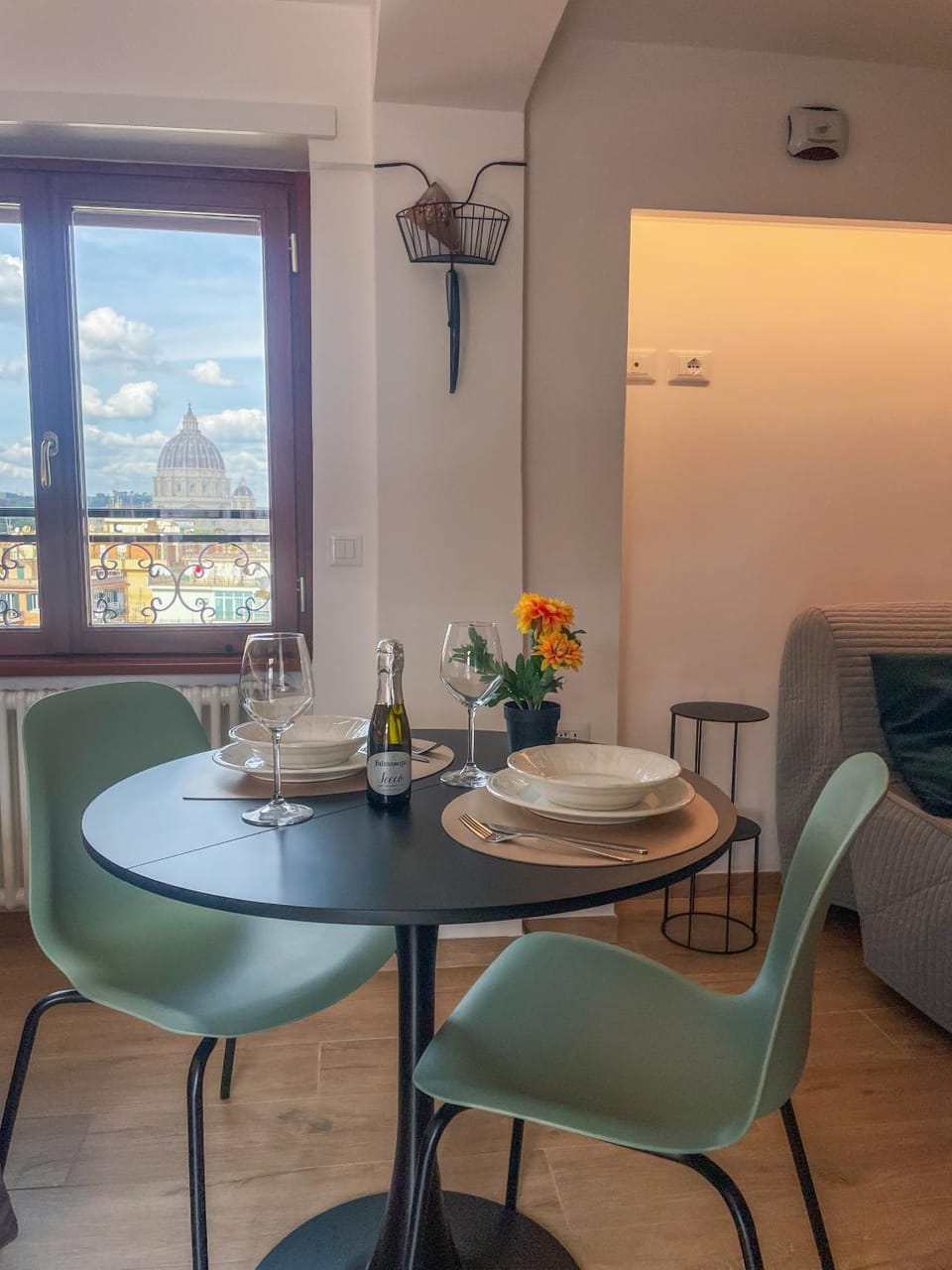 Living room, Dining area