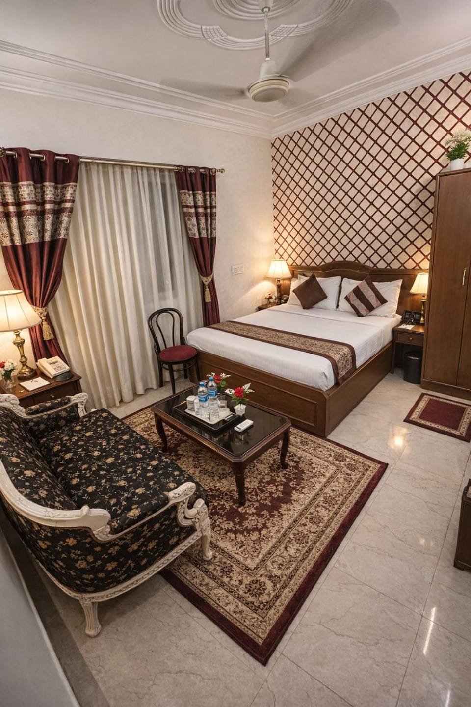 The Super Residency - Near Nizamuddin Markaz & Auliya Dargha Vacation rental in New Delhi