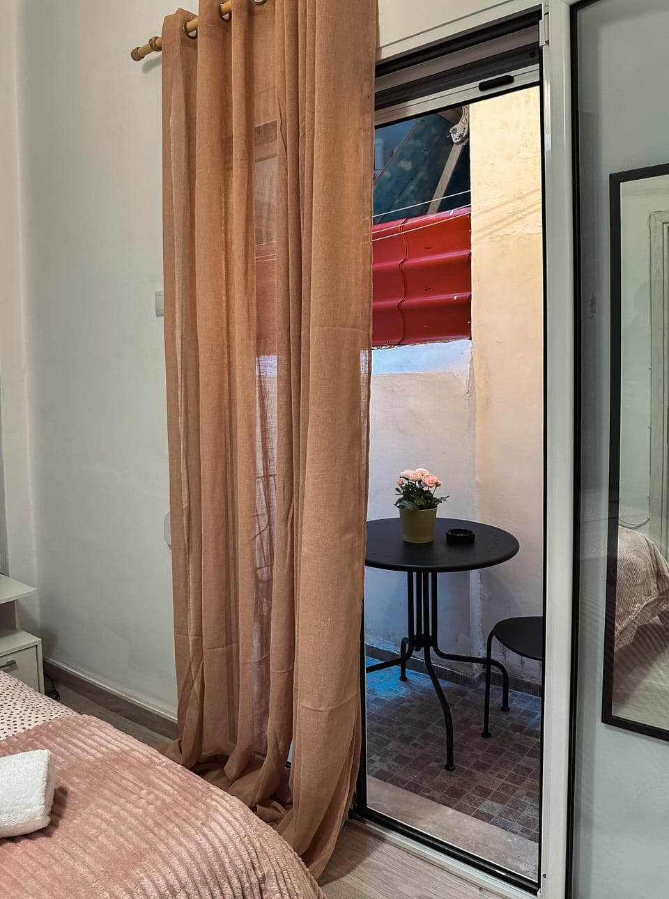 Kallithea Zen Studios-Near Filopappou & Koukaki Apartment in Kallithea