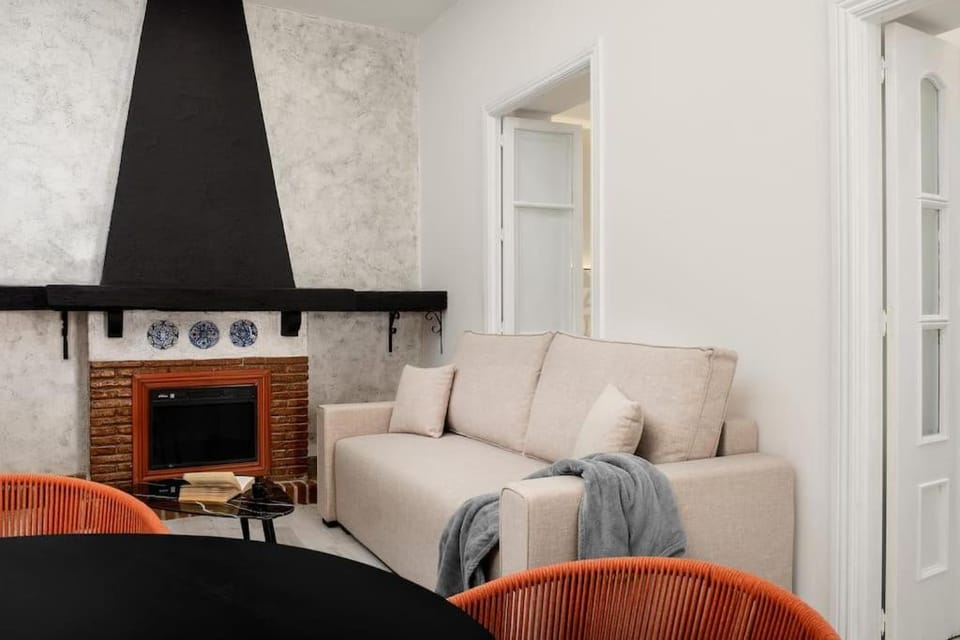 Modern 1-Bed Apartment with Wi-Fi Apartment in Torremolinos