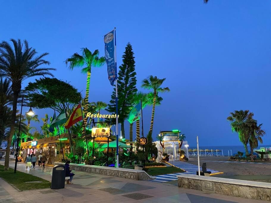 Modern 1-Bed Apartment with Wi-Fi Apartment in Torremolinos
