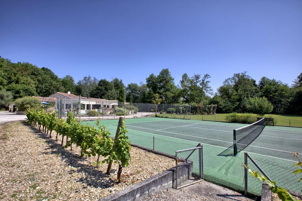 Tennis court