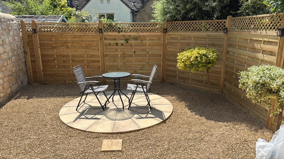 Patio, Dining area