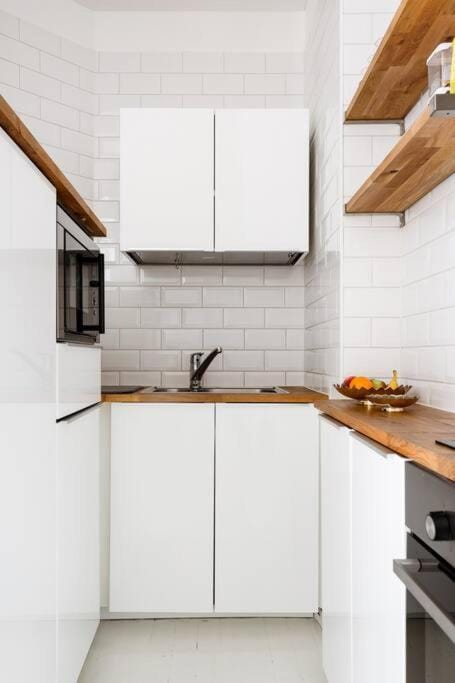 Kitchen or kitchenette, stove