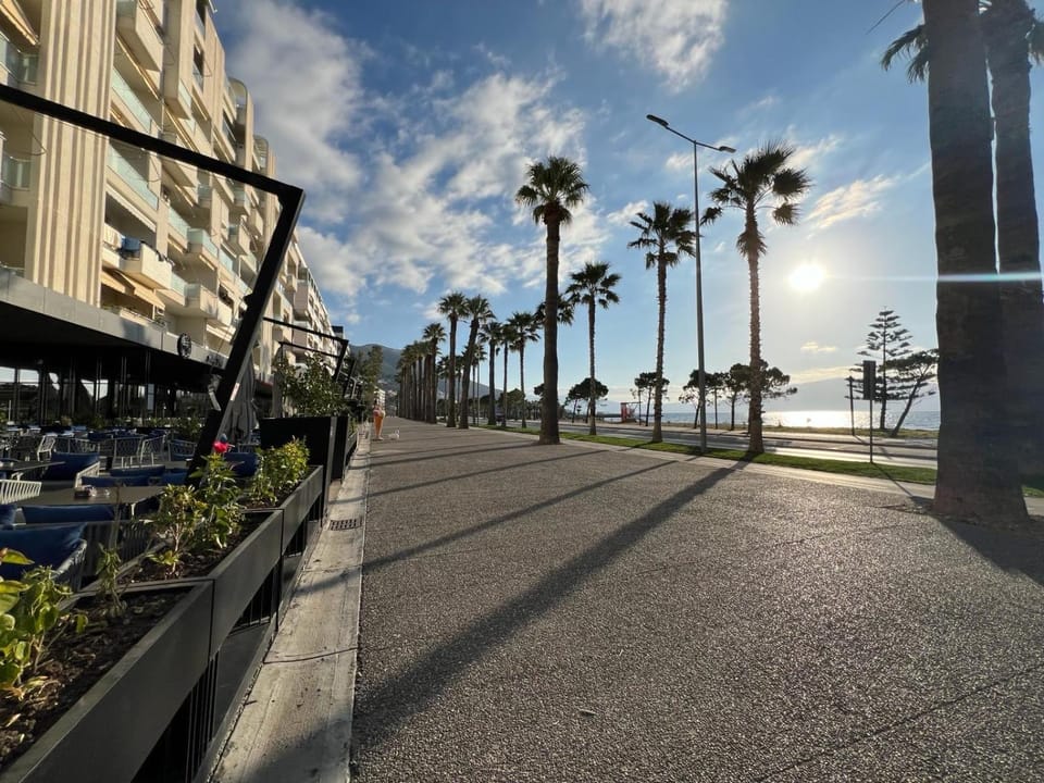 Neighbourhood, Natural landscape, Sea view