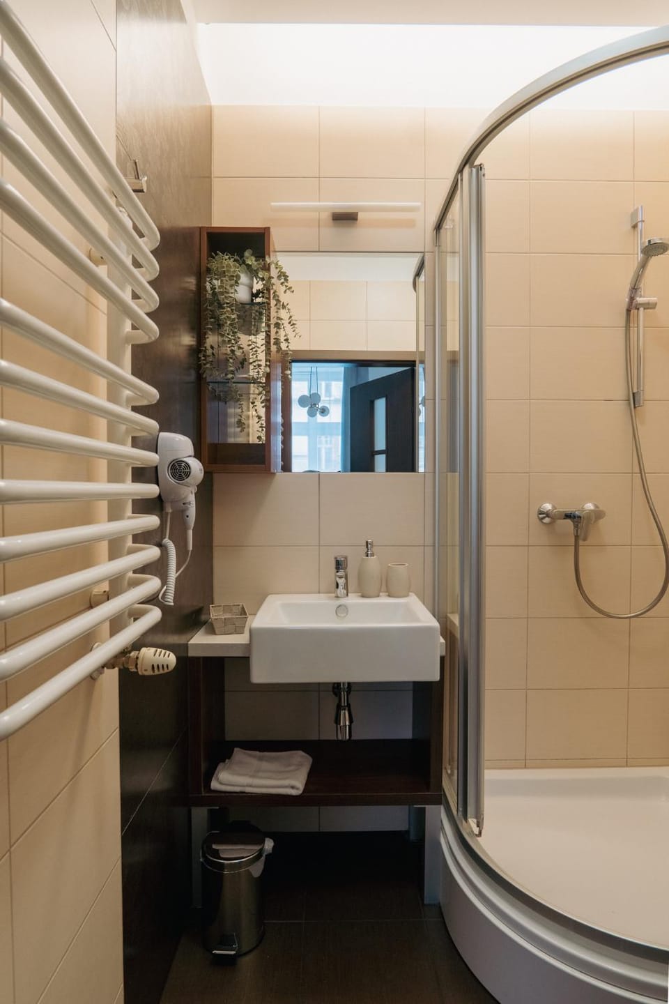 Shower, Bathroom, Bath, towels