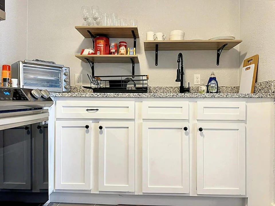 2BR Apt 7 min to Integris Monthly 15 Off #41A House in Oklahoma City