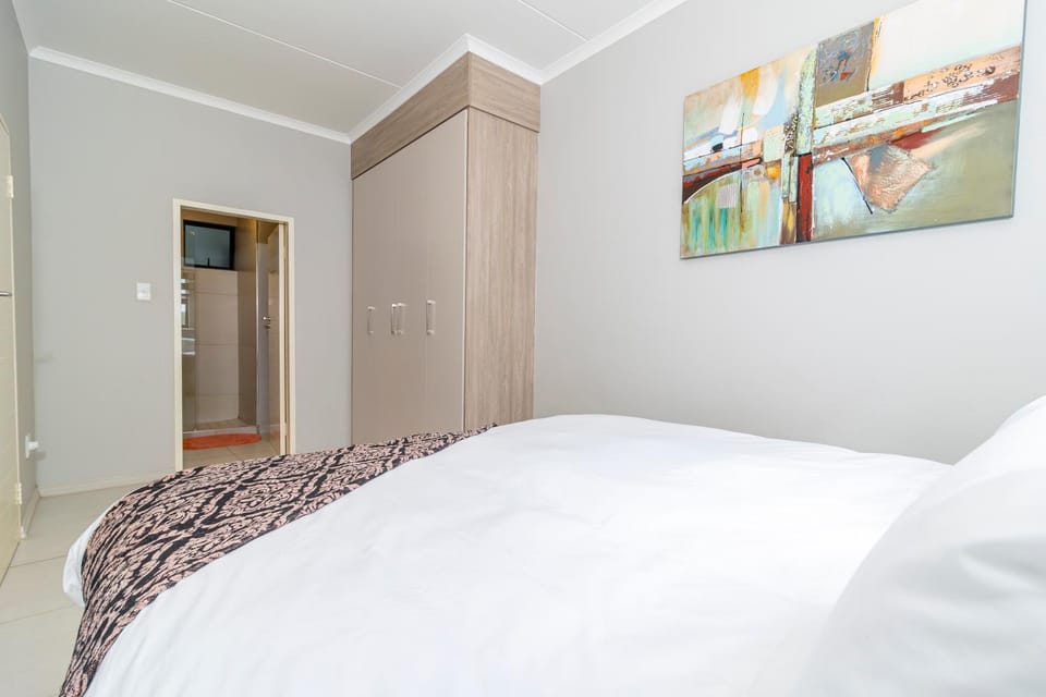 The Ace apartment @50 on lever(with backup power) Apartment in Gauteng