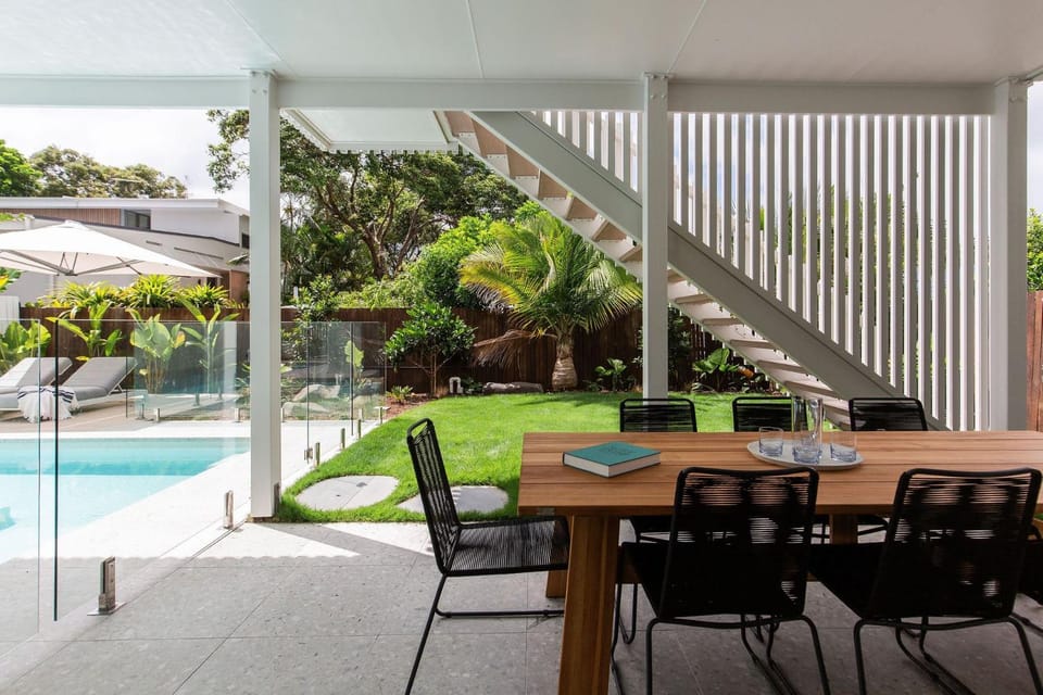 Patio, Garden, Balcony/Terrace, Seating area, Dining area, Pool view, Swimming pool, sunbed