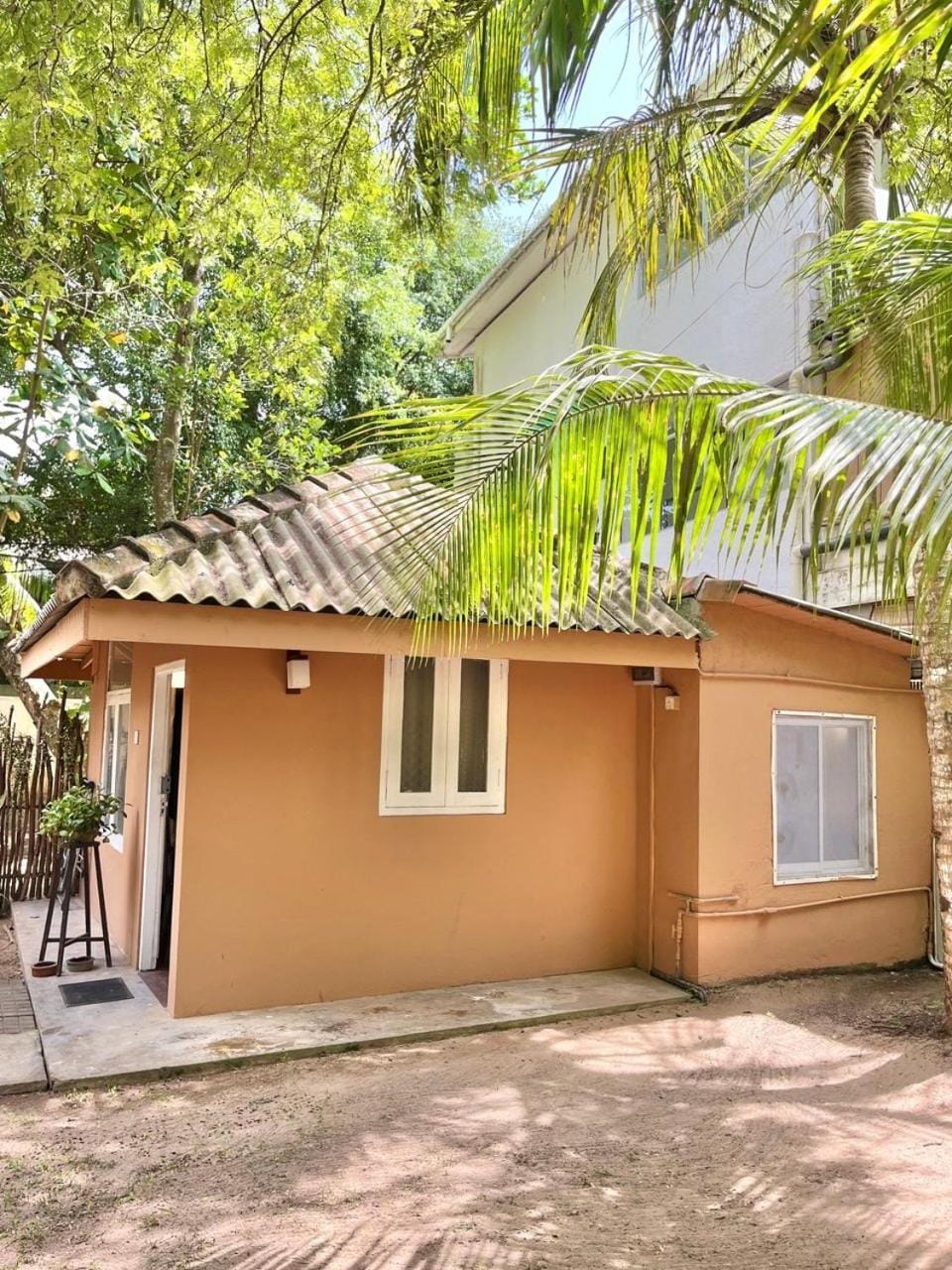 Cabana Capybara House in Mirissa