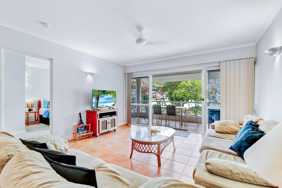 Ulysses One Beachfront Escape 1 Bedroom House in Wongaling Beach