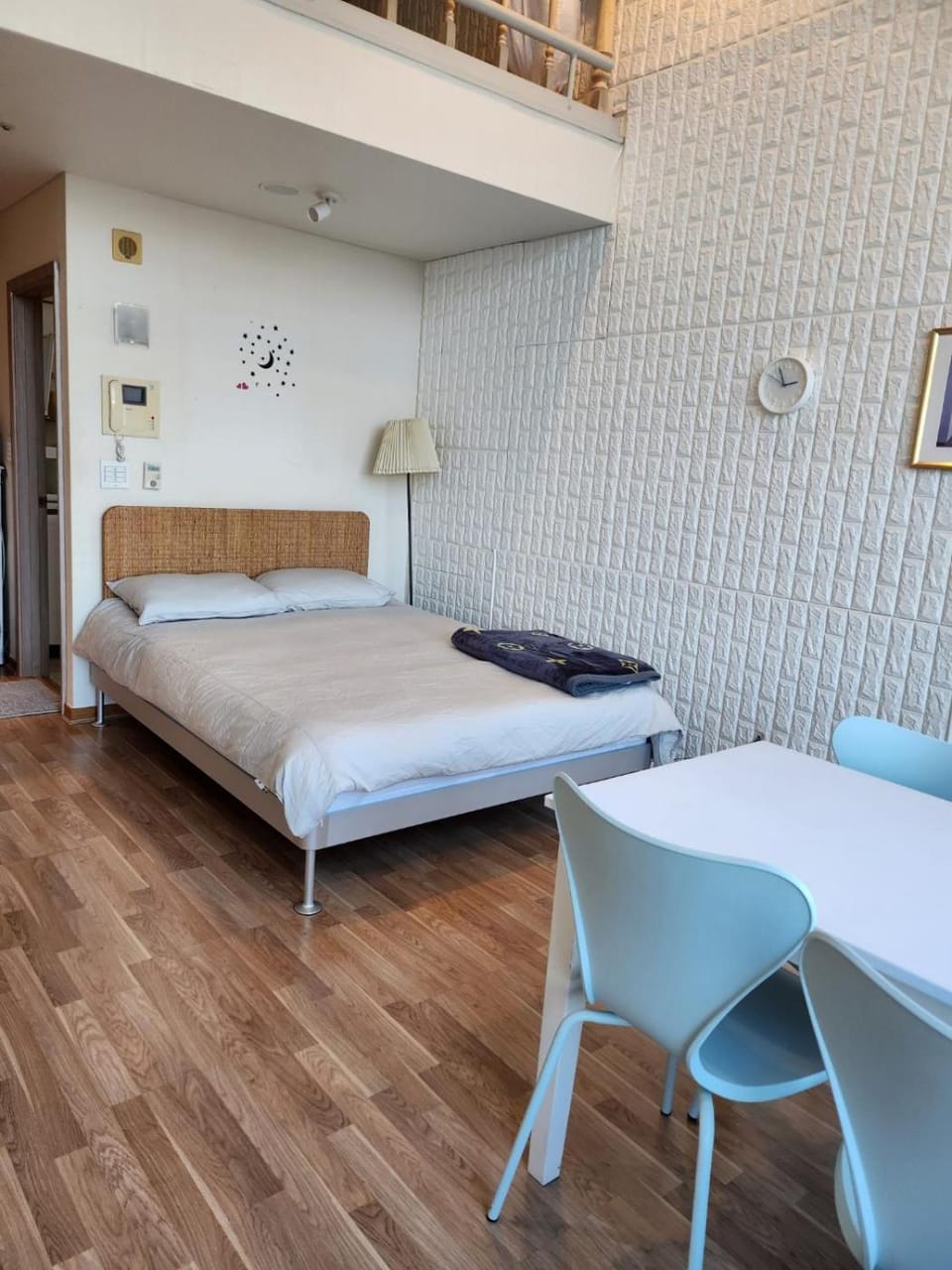 Hongdae Residence-5 1min from Hongik Uni station Exit #1 Apartment in Seoul