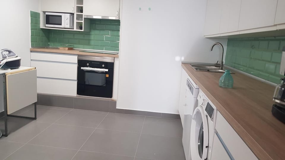 Kitchen or kitchenette, dishwasher, minibar, pet friendly, stove, toaster, washing machine