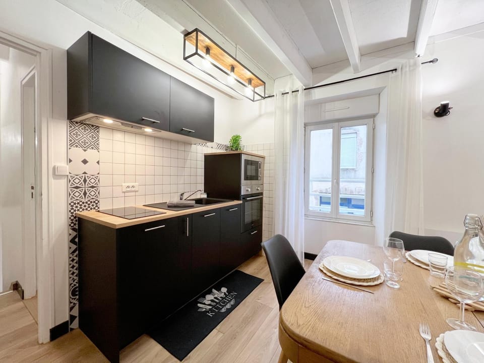La Maison Bonheur - Authentique et Centrale Apartment in Nouvelle-Aquitaine