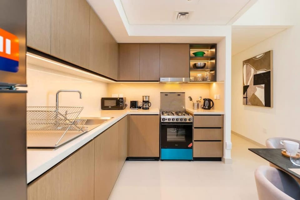 FAM Living - Modern 3 Beds+Maidroom Home in Downtown Burj view Apartment in Dubai
