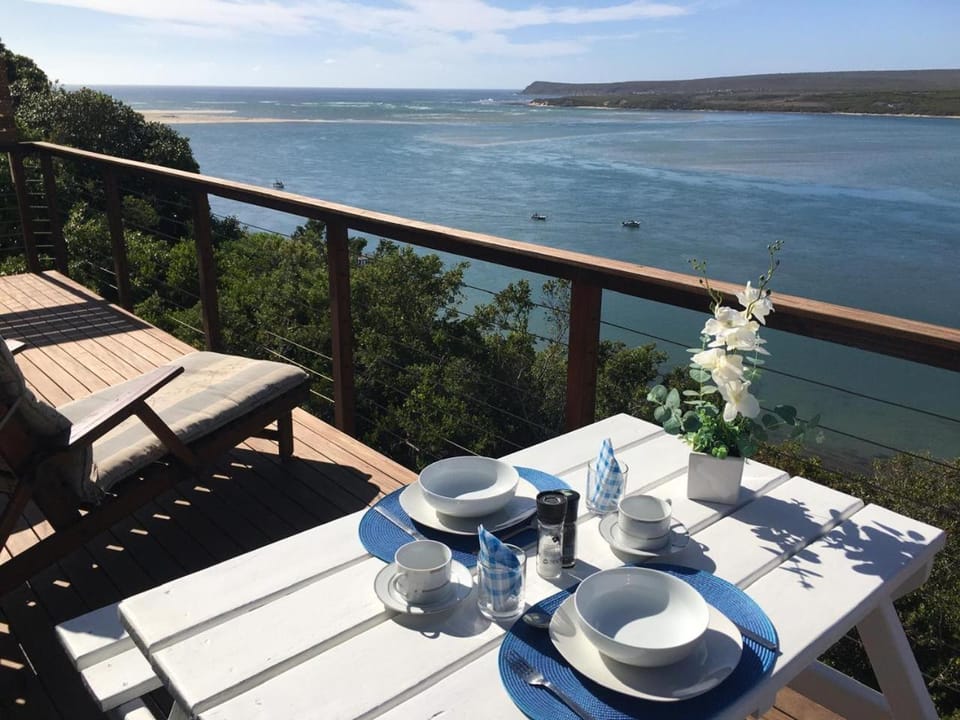 Coffee/tea facilities, View (from property/room), Balcony/Terrace, Sea view