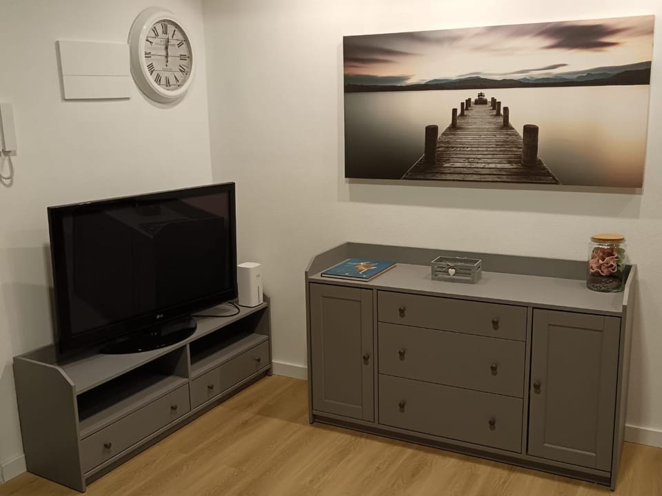 TV and multimedia, Evening entertainment