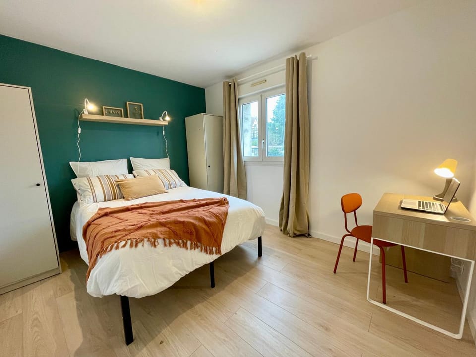 Bed, Bedroom