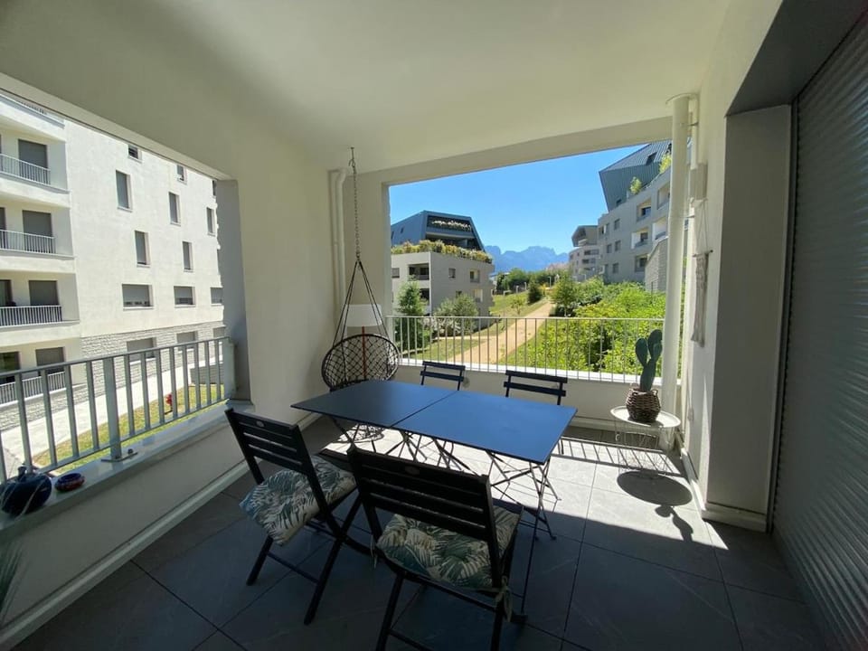 Honey - confort, proche lac avec garage Apartment in Annecy