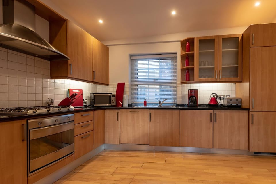 Coffee/tea facilities, Kitchen or kitchenette, minibar, pet friendly, stove